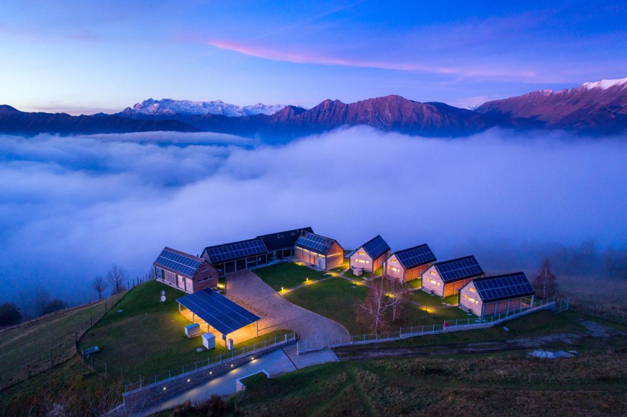 Nebesa Chalets Кобарід Екстер'єр фото