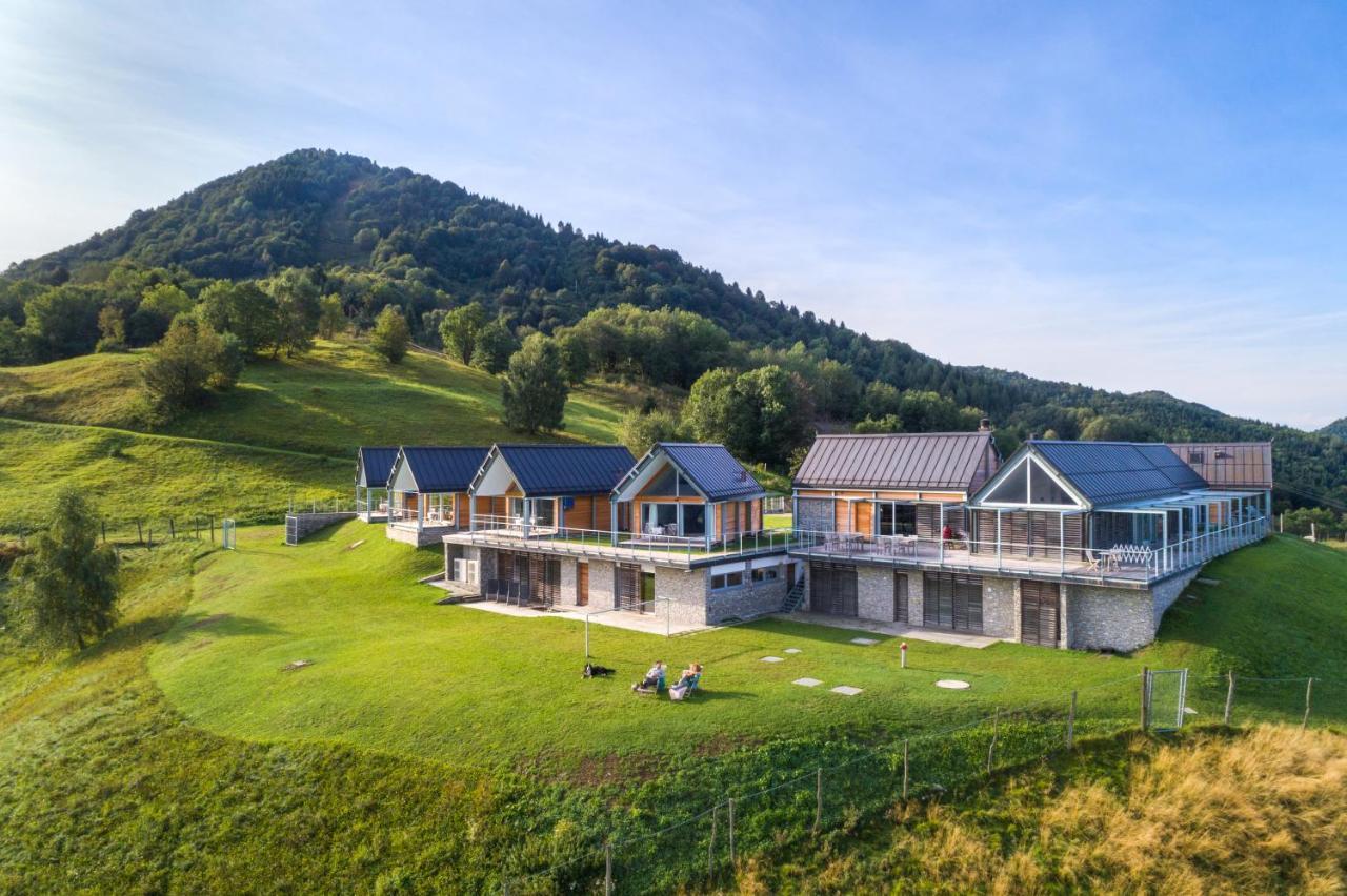 Nebesa Chalets Кобарід Екстер'єр фото